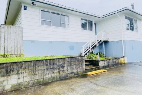 Photo of property in 90 Oriel Avenue, Tawa, Wellington, 5028