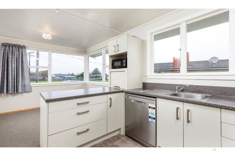 Photo of property in 2 Kennedy Crescent, Waimate, 7924