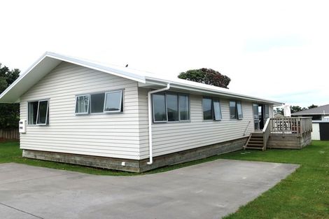 Photo of property in 23 Sunset Drive, Baylys Beach, Dargaville, 0377