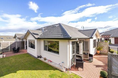 Photo of property in 45 Lakeridge Close, Rangatira Park, Taupo, 3330