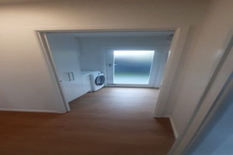 Photo of property in 2/37b Main Road, Redcliffs, Christchurch, 8081