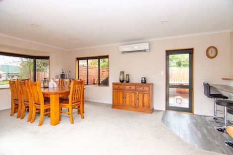 Photo of property in 23 Cashmere Drive, Fitzherbert, Palmerston North, 4410