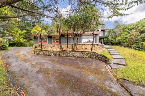 Photo of property in 99 Pinehaven Road, Pinehaven, Upper Hutt, 5019