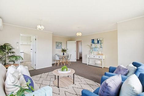 Photo of property in 10a Kingsbridge Place, Newlands, Wellington, 6037