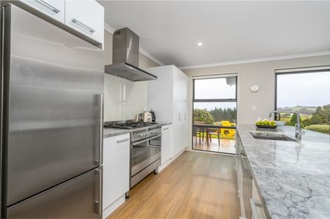 Photo of property in 42c Kaipara View Road, Helensville, 0875