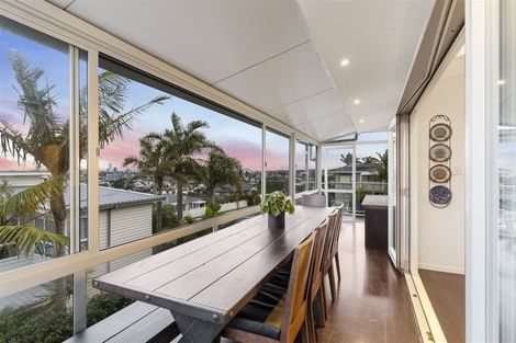 Photo of property in 1/41 Seaview Road, Castor Bay, Auckland, 0620