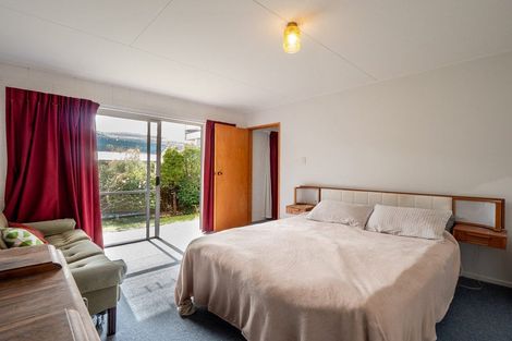 Photo of property in 52 Oregon Drive, Kelvin Heights, Queenstown, 9300