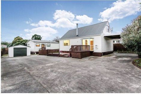 Photo of property in 223 Waitemata Drive, Ranui, Auckland, 0612