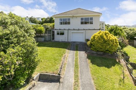 Photo of property in 44 Raroa Terrace, Tawa, Wellington, 5028