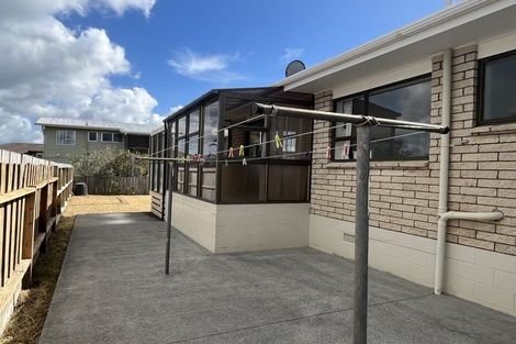 Photo of property in 2/37 Riverside Road, Orewa, 0931