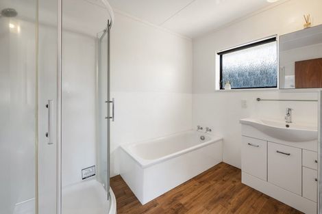 Photo of property in 19 Robertson Street, Glenholme, Rotorua, 3010