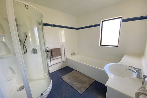 Photo of property in 242 Kuku East Road, Kuku, Levin, 5570