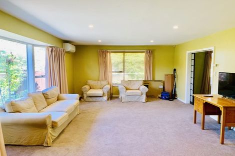 Photo of property in 35 Delaware Crescent, Russley, Christchurch, 8042