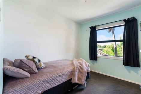 Photo of property in 19 Japonica Drive, Beach Haven, Auckland, 0626