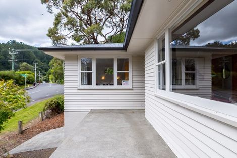 Photo of property in 40 Jocelyn Crescent, Pinehaven, Upper Hutt, 5019