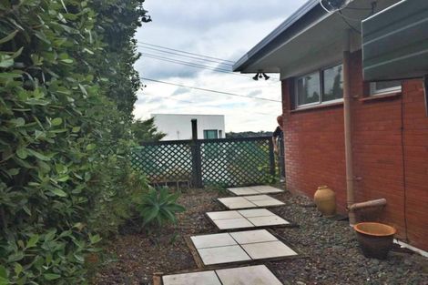 Photo of property in 2/2 Girrahween Drive, Totara Vale, Auckland, 0629