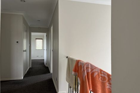 Photo of property in 4 Lissleton Drive, East Tamaki, Auckland, 2013