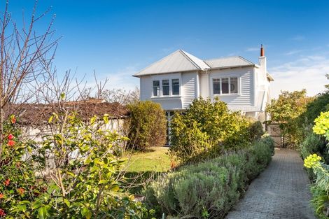 Photo of property in 5 Cobden Lane, Bluff Hill, Napier, 4110