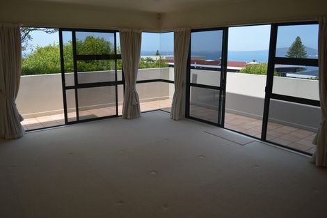 Photo of property in 1/2 Katui Street, Castor Bay, Auckland, 0620