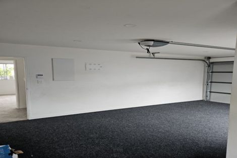 Photo of property in 9 Kaweka Street, New Lynn, Auckland, 0600