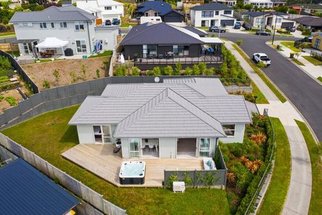 Photo of property in 19 Kuku Avenue, Red Beach, 0932
