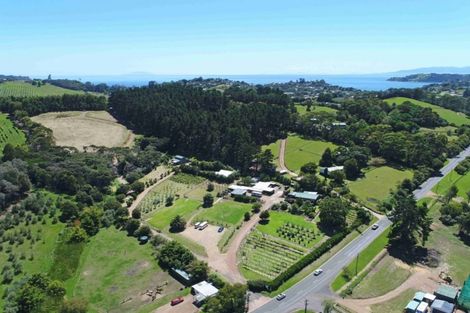 Photo of property in 64 Onetangi Road, Waiheke Island, 1971