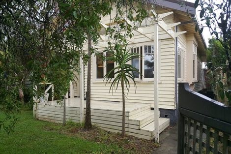 Photo of property in 2/2 Ewen Street, Takapuna, Auckland, 0622