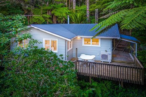 Photo of property in 23 Kauri Loop Road, Oratia, Auckland, 0604