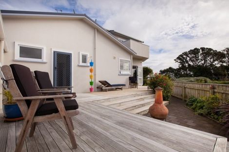 Photo of property in 1 Baring Terrace, Strandon, New Plymouth, 4312