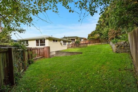 Photo of property in 10 Rembrandt Avenue, Tawa, Wellington, 5028