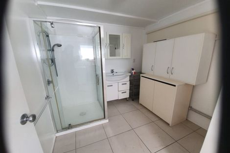 Photo of property in 12a Clevedon Road, Papakura, 2110