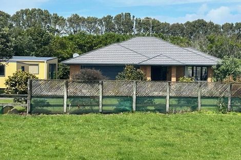 Photo of property in 286 Rehutai Road, Baylys Beach, Dargaville, 0377