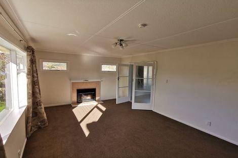 Photo of property in 4a Thurleigh Grove, Karori, Wellington, 6012