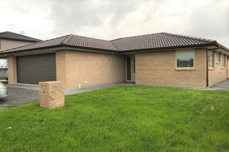Photo of property in 37 Riverglade Parkway, Te Atatu South, Auckland, 0610