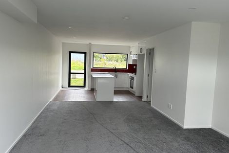 Photo of property in 4 Kaha Lane, Henderson, Auckland, 0612