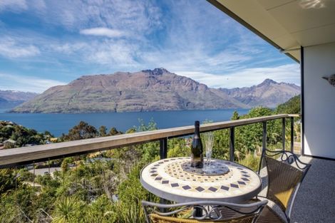 Photo of property in 40 Dart Place, Fernhill, Queenstown, 9300