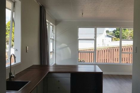 Photo of property in 79 Brian Crescent, Stanmore Bay, Whangaparaoa, 0932