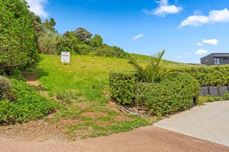 Photo of property in 62-64 Lax Crescent, Leigh, 0985