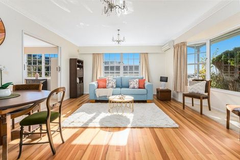 Photo of property in 71 Oriel Avenue, Tawa, Wellington, 5028