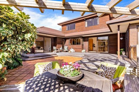 Photo of property in 24 Bert Wilson Place, Cockle Bay, Auckland, 2014