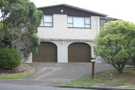 Photo of property in 74 Weatherly Road, Torbay, Auckland, 0630