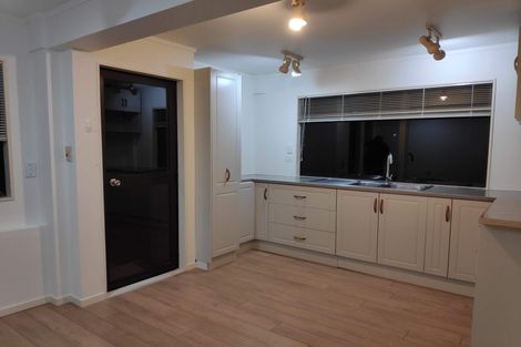 Photo of property in 34 Archers Road, Glenfield, Auckland, 0629