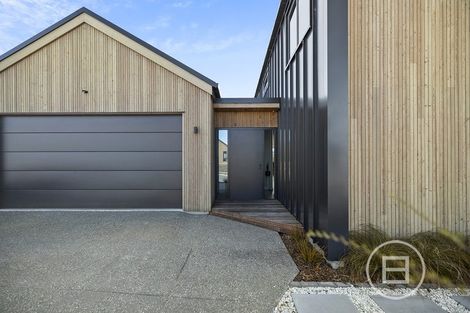 Photo of property in 21 Marjon Drive, Wanaka, 9305