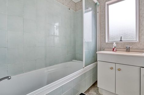 Photo of property in 10 Belvedere Court, West Harbour, Auckland, 0618