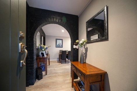 Photo of property in 12 Caulfield Place, Awapuni, Palmerston North, 4412