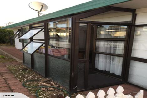 Photo of property in 180 Mangorei Road, Merrilands, New Plymouth, 4312