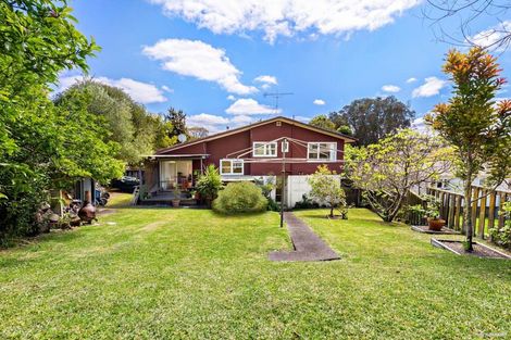 Photo of property in 25 Ellice Road, Totara Vale, Auckland, 0629