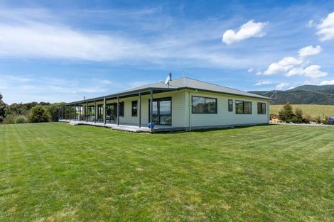 Photo of property in 1937 Lake Ferry Road, Pirinoa, Featherston, 5772