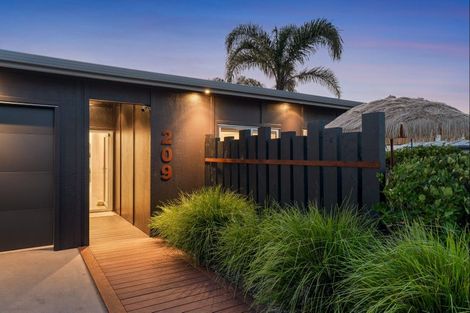 Photo of property in 209 Kiwi Road, Whangamata, 3620