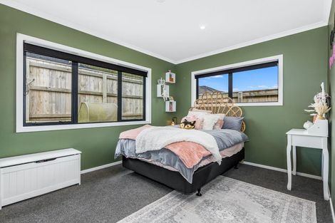 Photo of property in 4 Craigie Way, Wainuiomata, Lower Hutt, 5014